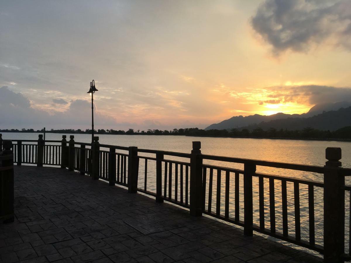 Langkawi Lagoon Resort Water Chalet 珍南海滩 外观 照片